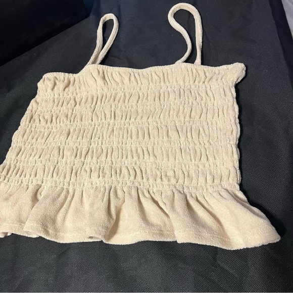 H&M Cream Smocked Crop Top Size Medium - Picture 3 of 6